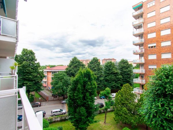 appartamento in vendita a Torino in zona Mirafiori Nord