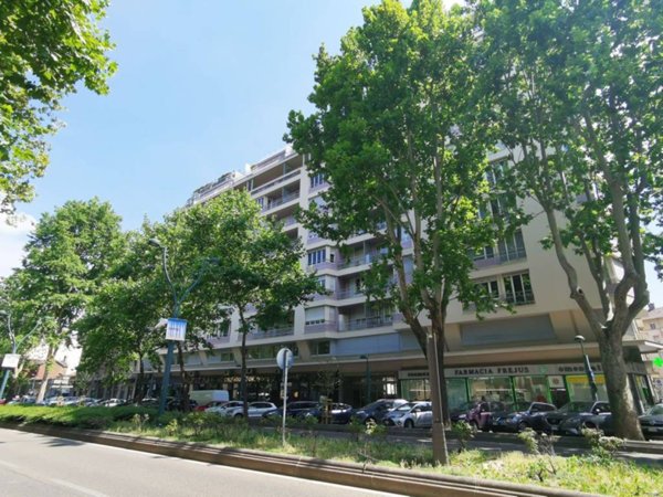 appartamento in vendita a Torino in zona Cit Turin