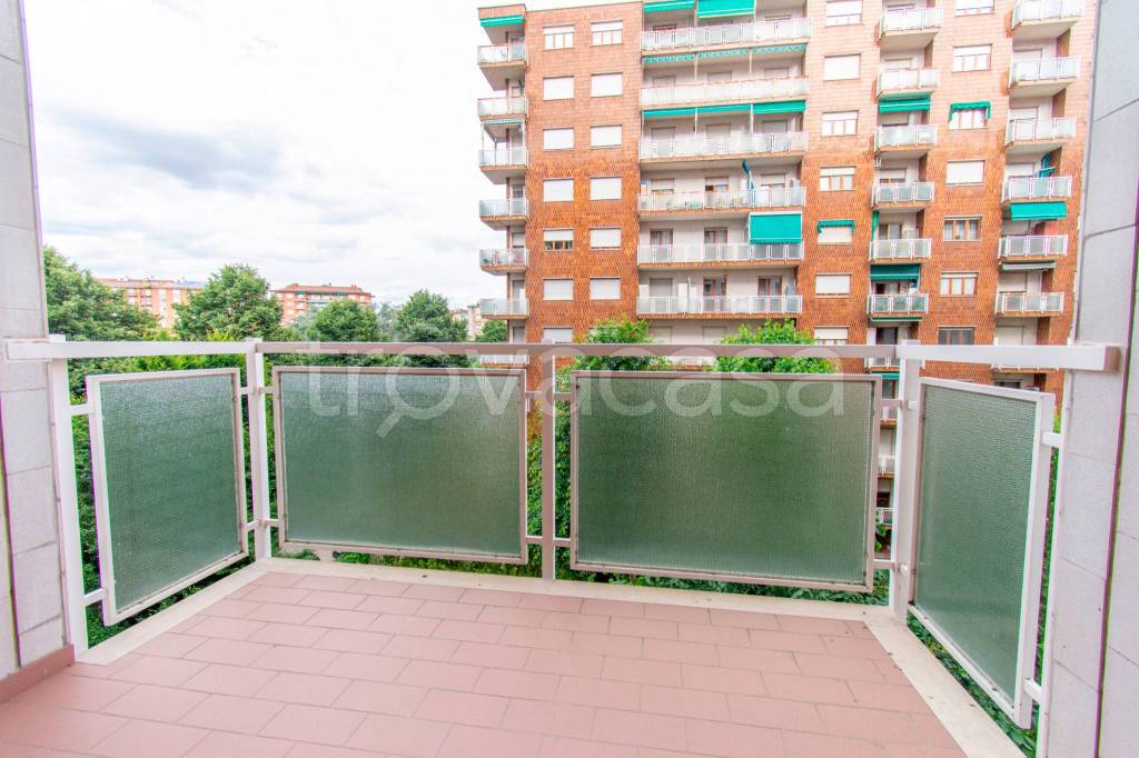 appartamento in vendita a Torino in zona Santa Rita
