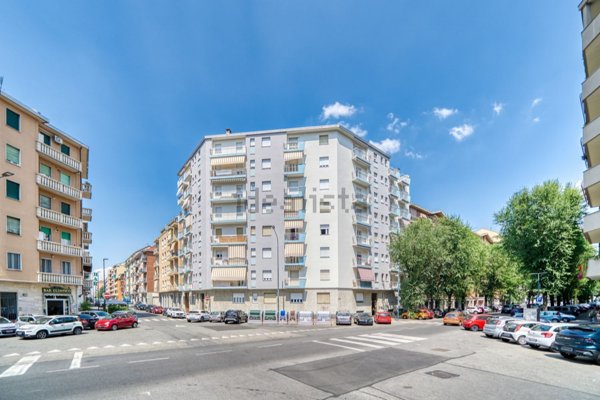 appartamento in vendita a Torino in zona Borgata Vittoria