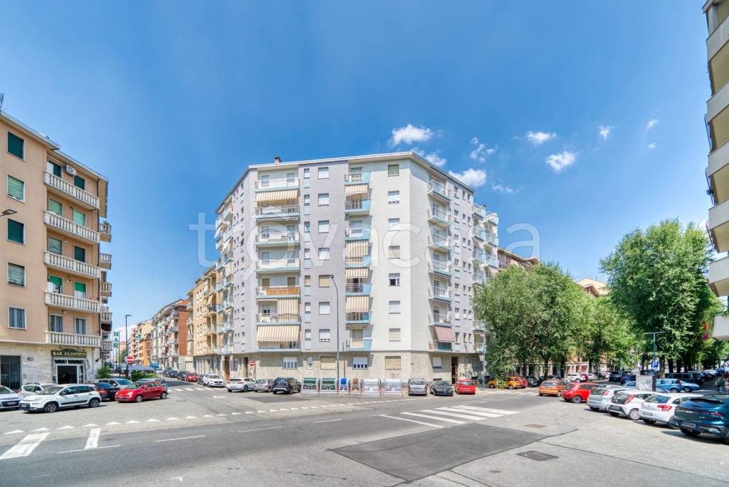 appartamento in vendita a Torino in zona Borgata Vittoria