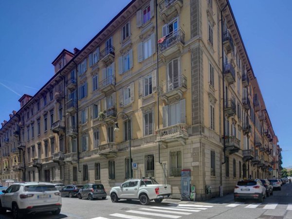 appartamento in vendita a Torino in zona Crocetta