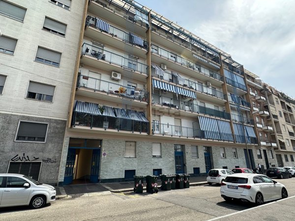 locale di sgombero in vendita a Torino in zona Lingotto