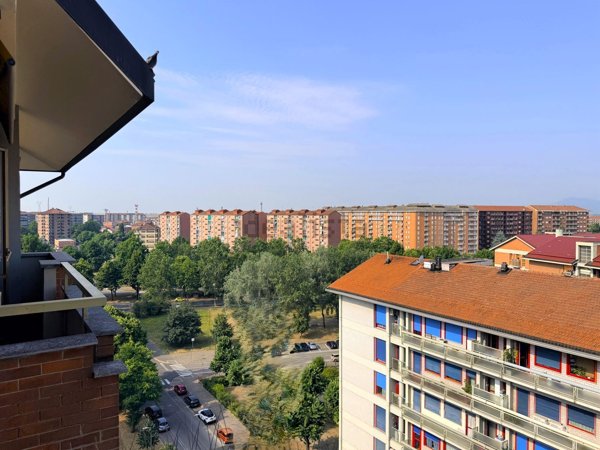 appartamento in vendita a Torino in zona Mirafiori Nord