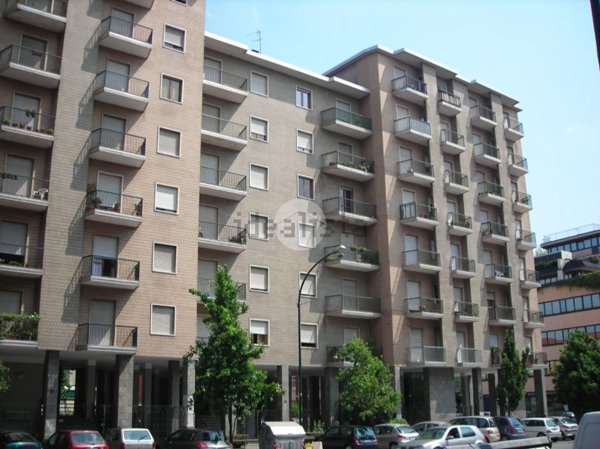 appartamento in vendita a Torino in zona Lingotto