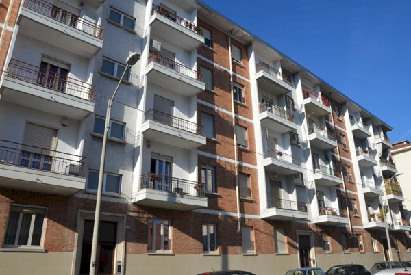 casa indipendente in vendita a Torino in zona Pozzo Strada