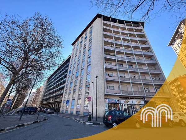 appartamento in vendita a Torino in zona Cenisia