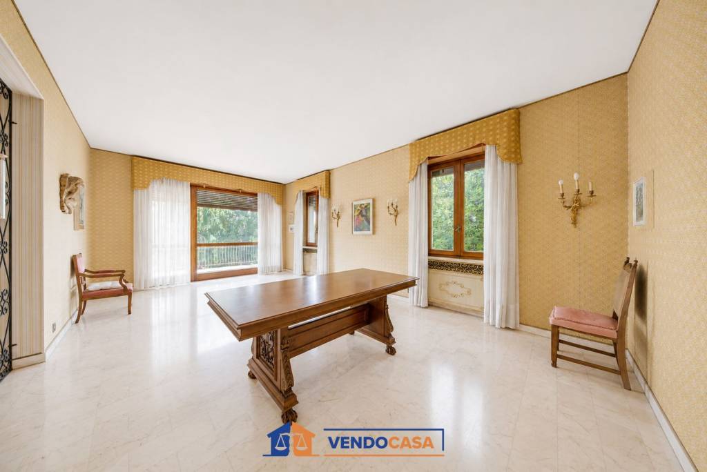 appartamento in vendita a Torino in zona Cavoretto