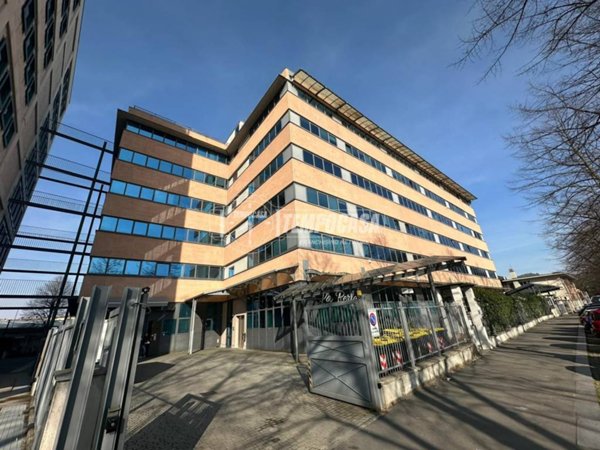 ufficio in vendita a Torino in zona Vanchiglietta