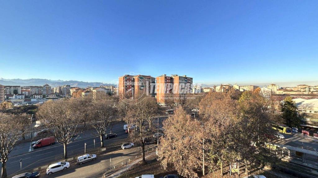 appartamento in vendita a Torino in zona Lucento