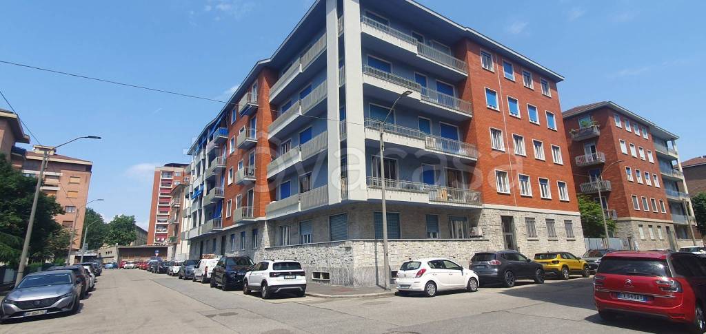 appartamento in vendita a Torino in zona Lingotto