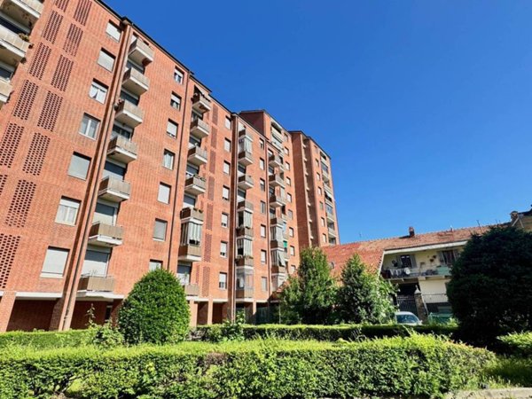 appartamento in vendita a Torino in zona Vallette
