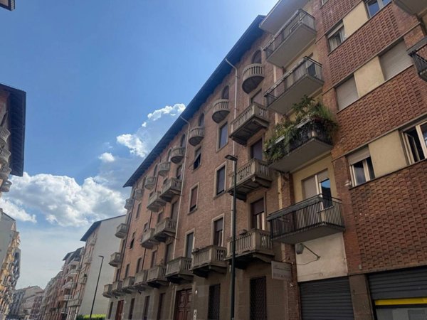 appartamento in vendita a Torino in zona Cenisia