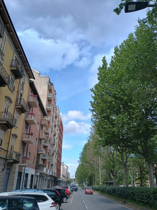 negozio in vendita a Torino in zona Lucento