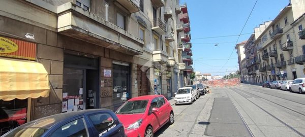 negozio in vendita a Torino in zona Aurora