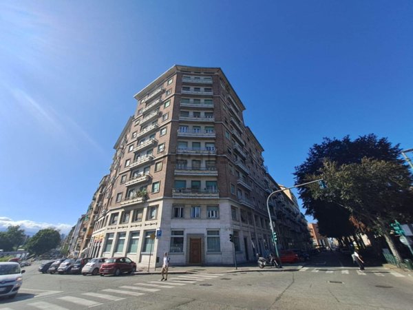appartamento in vendita a Torino in zona Aurora