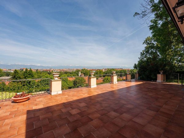 casa indipendente in vendita a Torino in zona Madonna del Pilone