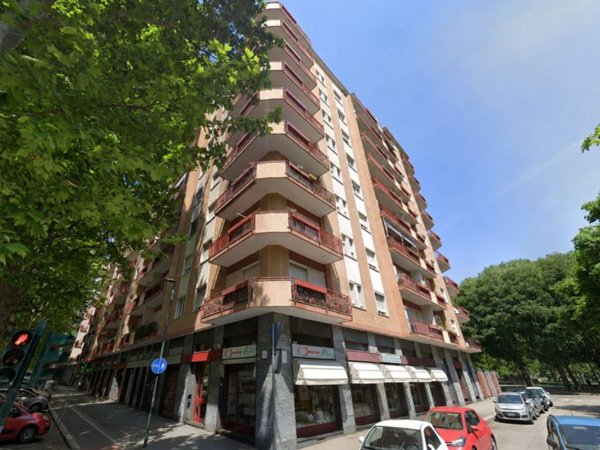 appartamento in vendita a Torino in zona Lingotto