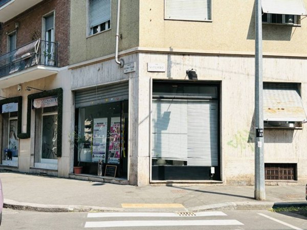negozio in vendita a Torino in zona Madonna di Campagna