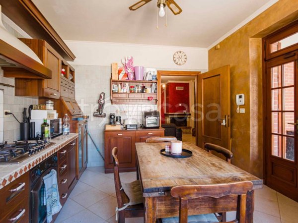 casa indipendente in vendita a Torino in zona Barca