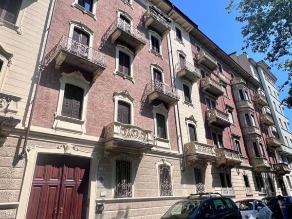 appartamento in vendita a Torino in zona Cit Turin