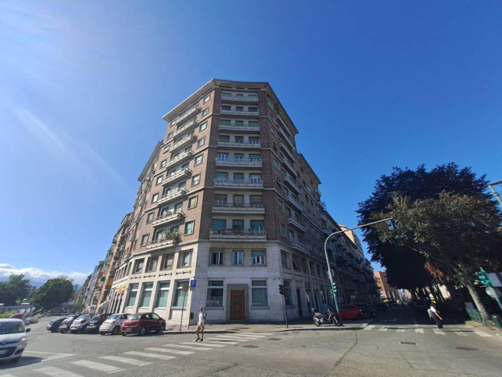 appartamento in vendita a Torino in zona Aurora