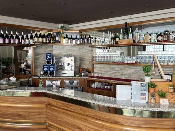 negozio in vendita a Torino in zona Borgata Vittoria