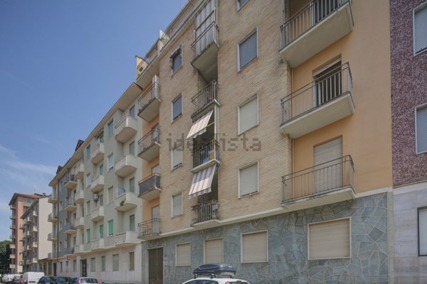 appartamento in vendita a Torino in zona Pozzo Strada