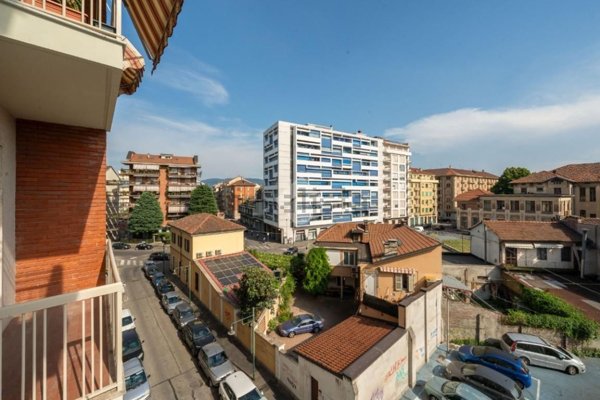 appartamento in vendita a Torino in zona Borgo San Paolo