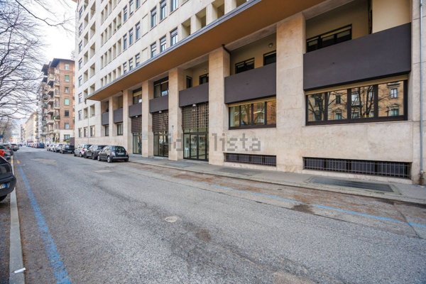 ufficio in vendita a Torino in zona San Salvario