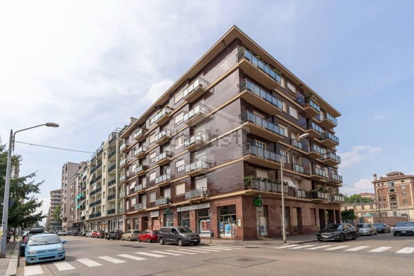 appartamento in vendita a Torino in zona Lingotto