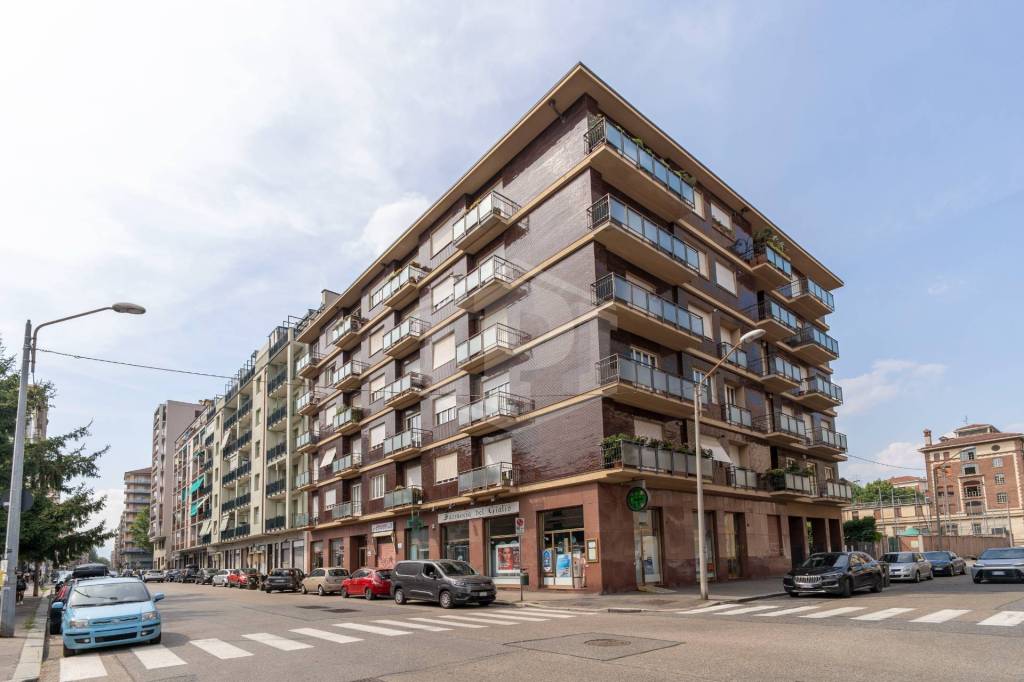 appartamento in vendita a Torino in zona Lingotto