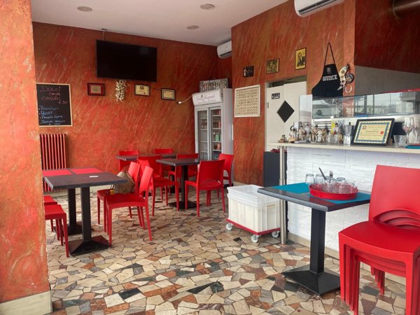 negozio in vendita a Torino in zona Madonna di Campagna
