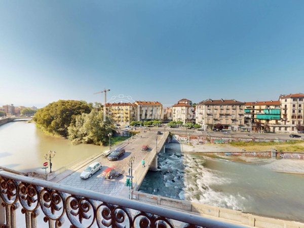 appartamento in vendita a Torino in zona Vanchiglia