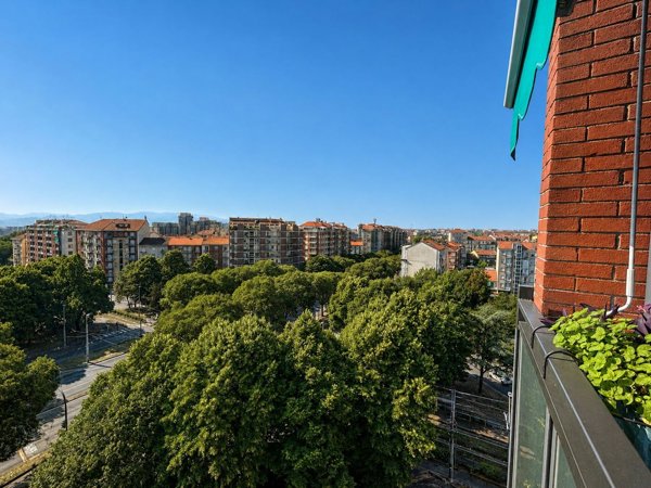 appartamento in vendita a Torino in zona Lucento