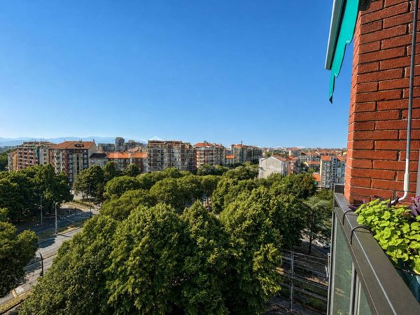 appartamento in vendita a Torino in zona Lucento