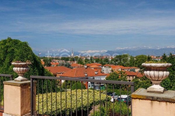 casa indipendente in vendita a Torino in zona Madonna del Pilone