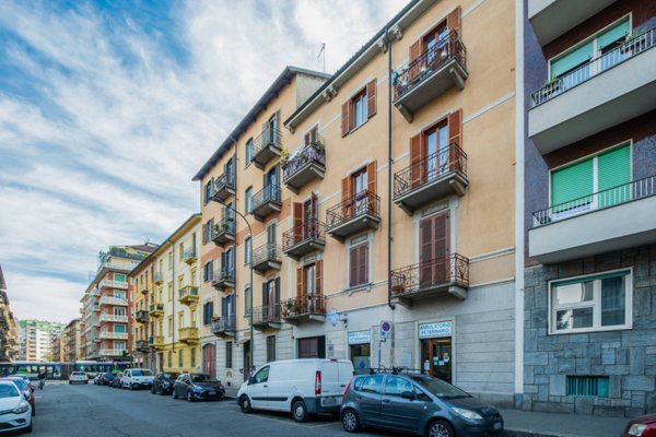 appartamento in vendita a Torino in zona Cenisia