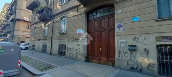 locale di sgombero in vendita a Torino in zona Aurora