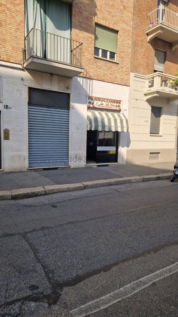 locale commerciale in vendita a Torino in zona Barriera di Milano