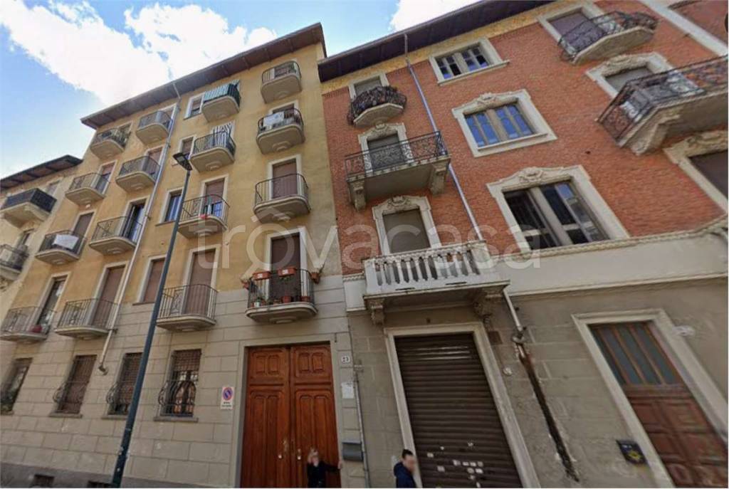 appartamento in vendita a Torino in zona Borgata Vittoria