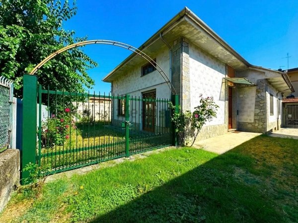 casa indipendente in vendita a Torino in zona Mirafiori Sud