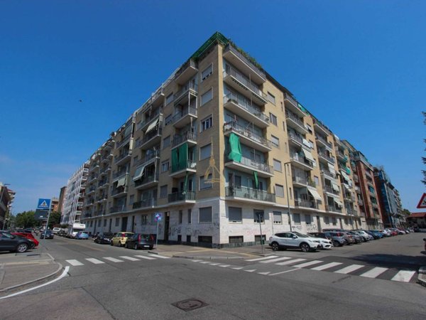 appartamento in vendita a Torino in zona Lingotto