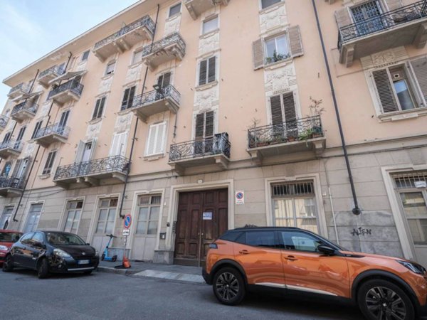 appartamento in vendita a Torino in zona Lucento