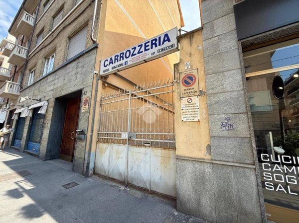 locale commerciale in vendita a Torino in zona Campidoglio
