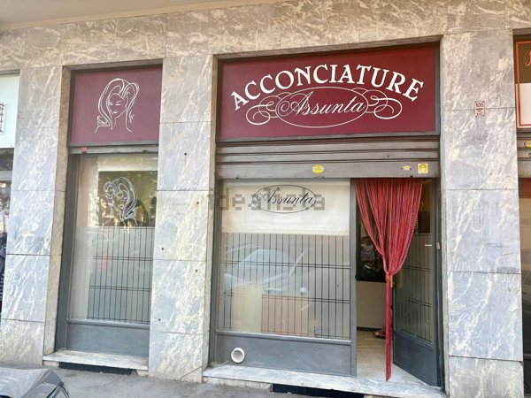 negozio in vendita a Torino in zona Santa Rita