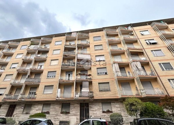 appartamento in vendita a Torino in zona Lingotto