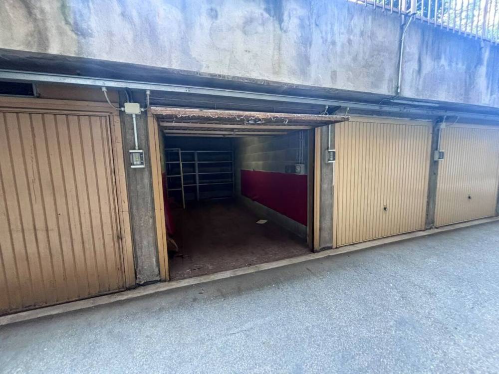 locale di sgombero in vendita a Torino in zona Lingotto