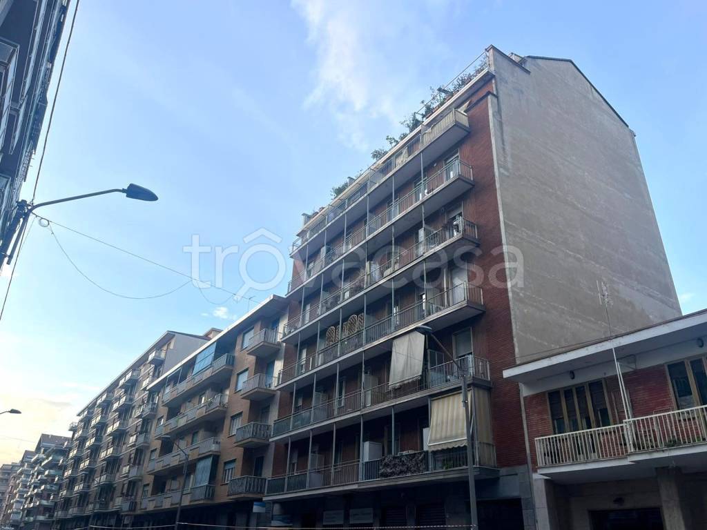 appartamento in vendita a Torino in zona Santa Rita