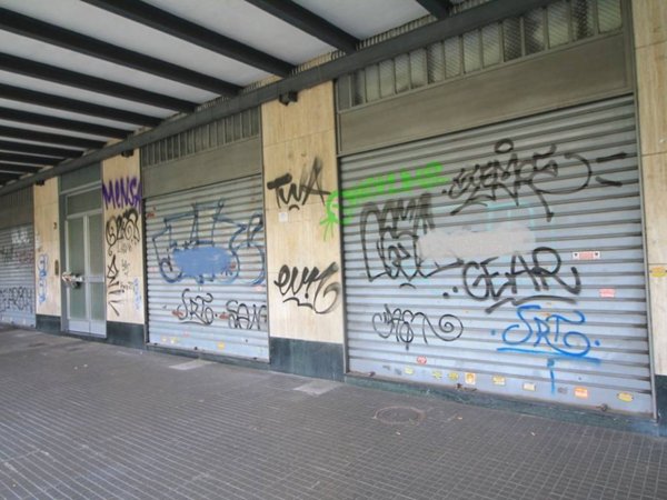 negozio in vendita a Torino in zona Lingotto
